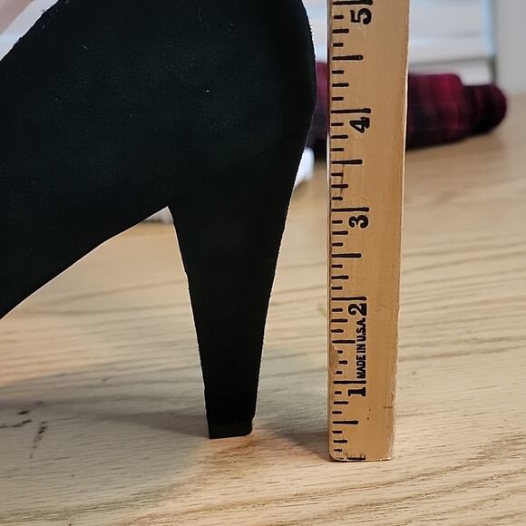 Adrienne Vittadini Black Suede Platform Pumps Size 10M - Picture 9 of 10